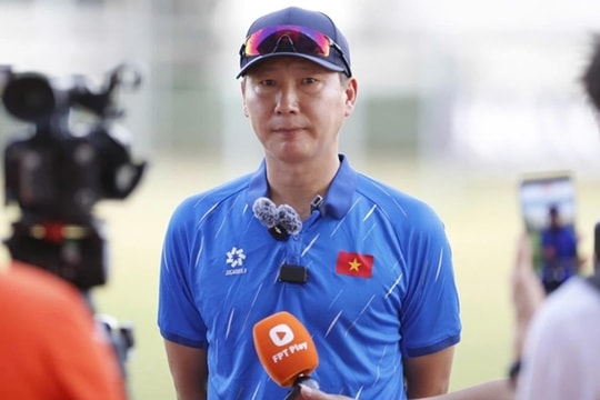 Tuyển Việt Nam và HLV Kim Sang-sik: Hành trình phục hưng hướng tới Asian Cup 2027