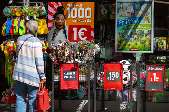 Lạm phát eurozone vọt lên 2,5% do giá năng lượng, ECB đối mặt áp lực tăng lãi suất