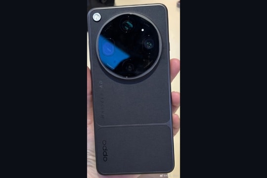 Cận cảnh OPPO Find X9 Ultra: Mặt lưng da độc đáo và viên pin khủng 7,050 mAh