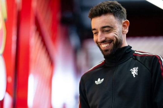 Bruno Fernandes lần thứ 6 đoạt giải Cầu thủ xuất sắc nhất tháng tại Ngoại hạng Anh