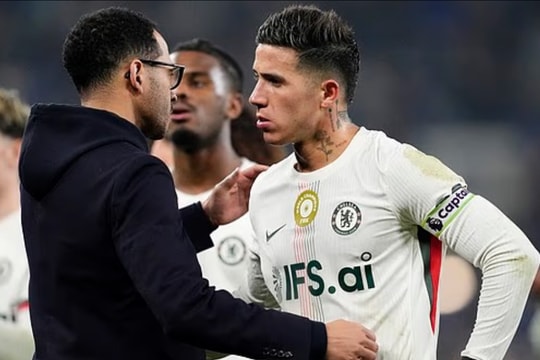 Chelsea kỷ luật nội bộ Enzo Fernandez: Giới hạn cuối cùng tại Stamford Bridge