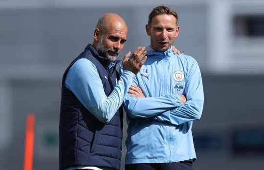 Pep Lijnders: Chìa khóa giải phóng tư duy chiến thuật của Pep Guardiola tại Man City