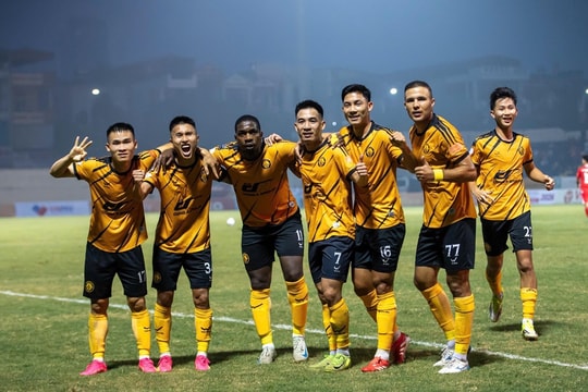 Thanh Hóa đè bẹp Công An TP.HCM 4-0 tại vòng 17 V-League