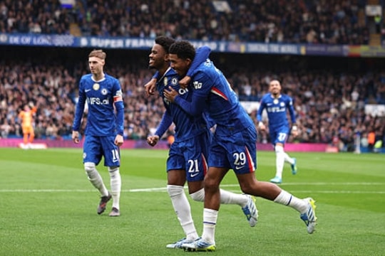 Chelsea vùi dập Port Vale 7-0: Tuyên ngôn đanh thép từ dàn sao trẻ