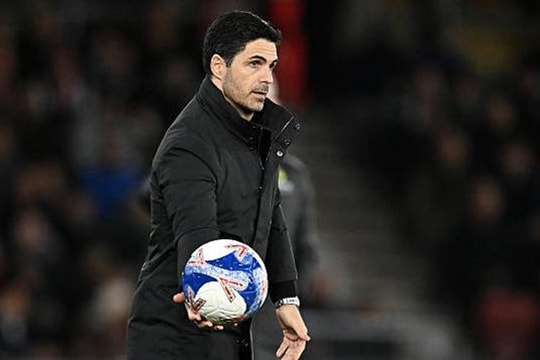 Arsenal dừng bước tại FA Cup: Thất bại cần thiết để tập trung cho cuộc đua vô địch Ngoại hạng Anh