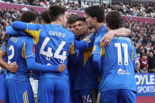 Leeds United vào bán kết FA Cup sau 39 năm sau màn luân lưu nghẹt thở với West Ham