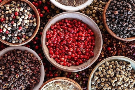 Giá tiêu hôm nay 6/4/2026: Đắk Lắk và Đắk Nông dẫn đầu 139.000 đồng