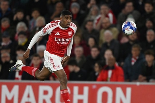 Arsenal mất Jurrien Timber tại Champions League: Mikel Arteta đã có phương án thay thế?