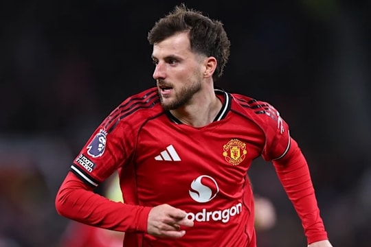 Man Utd rơi vào thế tiến thoái lưỡng nan với Mason Mount
