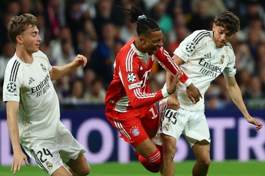 Real Madrid 1-2 Bayern Munich: Lỗ hổng nhân sự và đẳng cấp Manuel Neuer