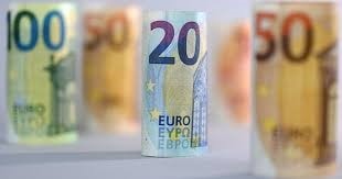 Tỷ giá Euro ngày 9/4: Ngân hàng giảm giá, thị trường tự do tăng lên 30.924 VND