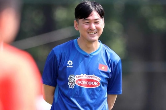Trợ lý Lee Jung Soo rời tuyển Việt Nam: Tổn thất lớn ở các phương án bóng chết
