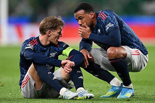 Arsenal nín thở vì Martin Odegaard: Khi niềm hy vọng hóa thành nỗi lo