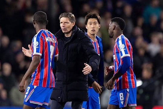 Crystal Palace vùi dập Fiorentina 3-0: Sự thống trị tuyệt đối của Đại bàng tại Conference League