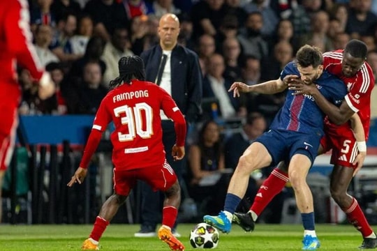 Sai lầm chiến thuật của Arne Slot khiến Liverpool phơi áo 0-2 trước PSG