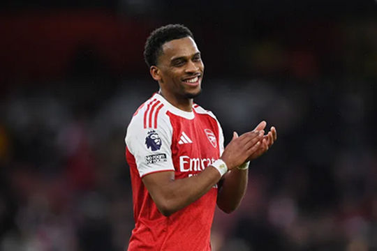 Ruud Gullit: Jurrien Timber là hậu vệ xuất sắc nhất Ngoại hạng Anh hiện nay