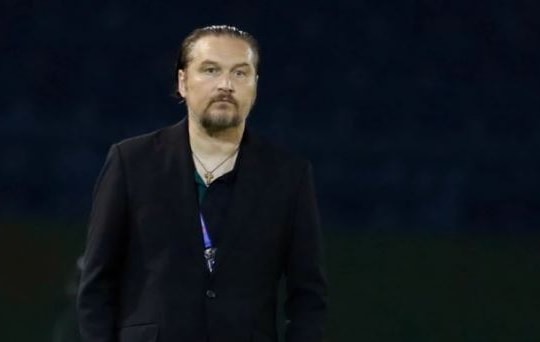 HLV Velizar Popov bất ngờ thoát án phạt sau phát ngôn chỉ trích trọng tài là 'sát thủ'