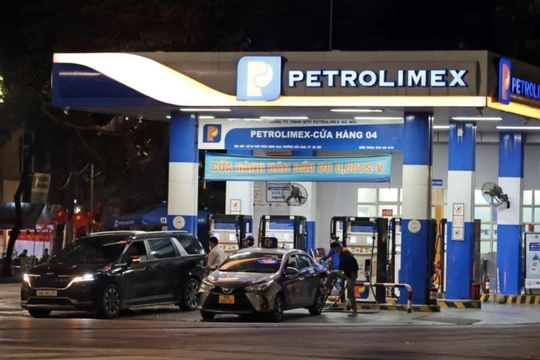 Giá xăng dầu hôm nay 13/4/2026: Bảng giá tại Petrolimex, PVOIL, Mipec