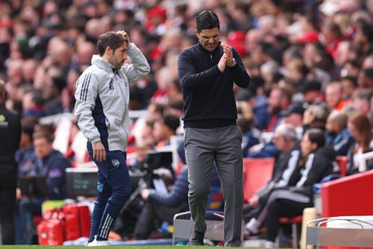 Arsenal gục ngã tại Emirates: 5 lỗ hổng đe dọa tham vọng vô địch