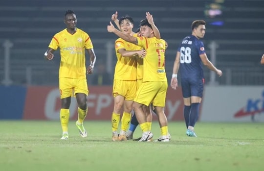 Đình Bắc tỏa sáng nhưng Công an Hà Nội chia điểm kịch tính trước PVF-CAND