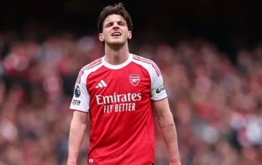 Arsenal thua sốc Bournemouth 1-2: Nỗi ám ảnh hụt hơi hiện về tại Emirates