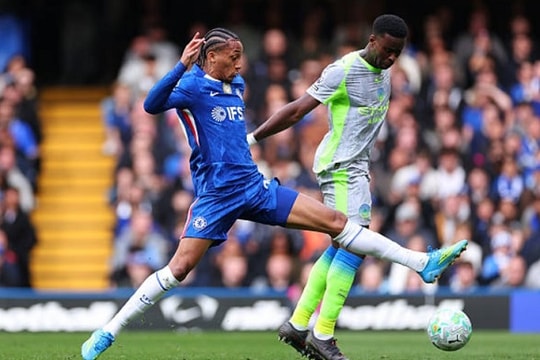 Man City đè bẹp Chelsea 3-0: Marc Guehi rực sáng, Rayan Cherki bùng nổ tại Stamford Bridge