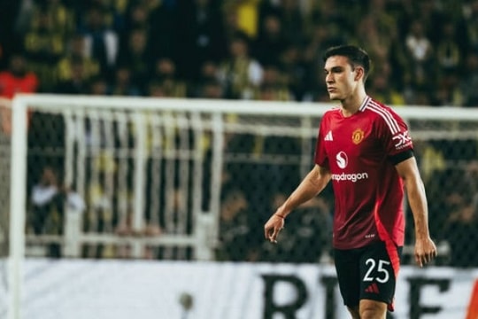 Tin chuyển nhượng 13/4: Newcastle nhắm Manuel Ugarte, Liverpool đấu Chelsea giành Kroupi