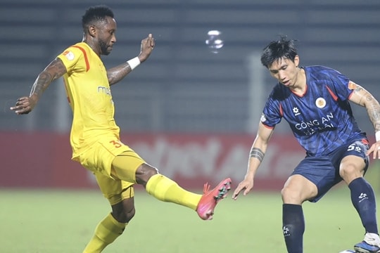 HLV Polking khẳng định đẳng cấp của Đoàn Văn Hậu sau màn trình diễn tại V-League