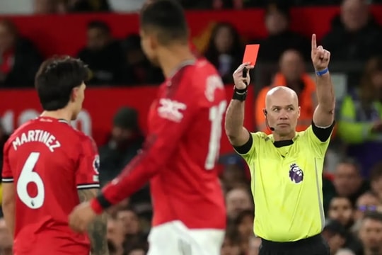 Ngoại hạng Anh khẳng định Lisandro Martinez nhận thẻ đỏ vì hành vi bạo lực là xứng đáng
