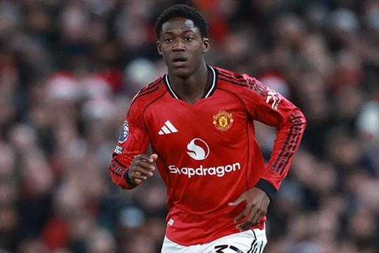 Manchester United phơi bày tử huyệt trong trận thua Leeds: Khi vắng Mainoo là thảm họa