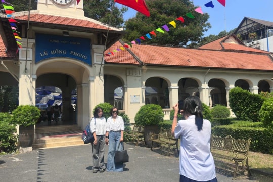 Tuyển sinh lớp 10 THPT chuyên Lê Hồng Phong 2026-2027