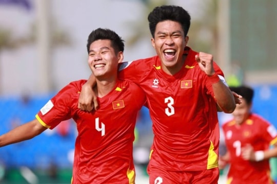 Hàng thủ tuyển Việt Nam: Vì sao các hậu vệ trẻ chưa thể vượt qua cái bóng của đàn anh?