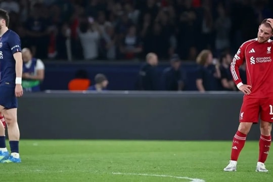 Alexis Mac Allister nhạt nhòa trước PSG: Đã đến lúc Arne Slot để tiền vệ số 10 dự bị