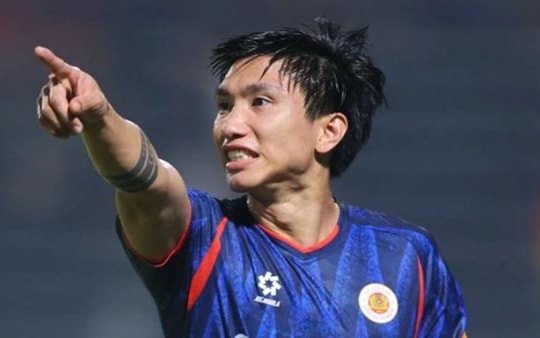 Tin bóng đá Việt Nam 15/4: CAHN mất trụ cột hàng thủ, HLV Popov phản ứng quyết liệt với VFF