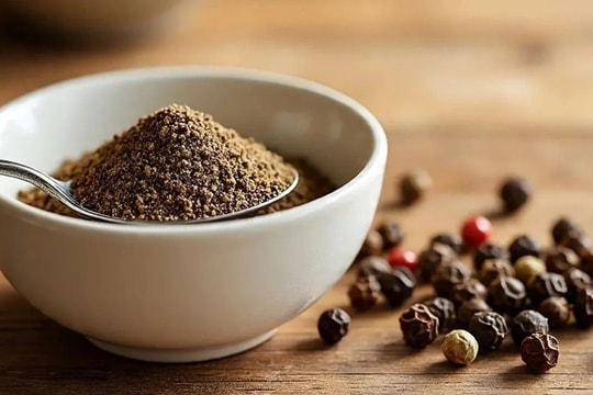 Giá tiêu hôm nay 15/4/2026: Trong nước tăng lên 141.000 đồng/kg