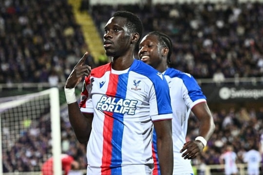Crystal Palace vào bán kết Conference League dù thất thủ 1-2 tại Artemio Franchi