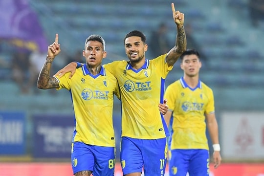 Hà Nội FC thắng ngược Becamex TP.HCM 4-2: Hai Long và sự bùng nổ của cặp bài trùng mới