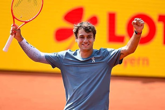 Flavio Cobolli gây địa chấn tại Munich Open khi lật đổ nhà đương kim vô địch Alexander Zverev