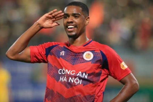 Alan Grafite gia hạn đến năm 2028: Tham vọng nhập tịch và nỗi lo của bóng đá Thái Lan