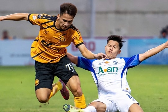 Thanh Hóa chia điểm đầy tiếc nuối trước 10 người Sông Lam Nghệ An tại V-League