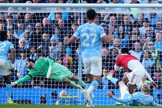 Man City áp sát ngôi đầu: Cuộc hoán đổi quyền lực kịch tính tại Ngoại hạng Anh