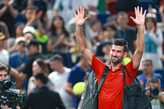 Sinner xây chắc ngôi đầu, Djokovic xô đổ kỷ lục của Federer trên BXH tennis 20/4