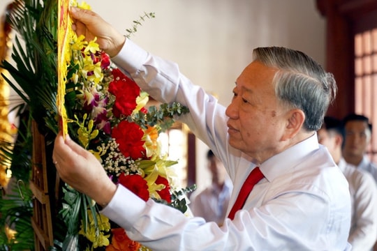 Xúc động lễ dâng hoa, dâng hương tại khu lưu niệm Tổng Bí thư Hà Huy Tập