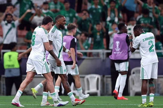 Ivan Toney rực sáng giúp Al Ahli ngược dòng hạ Vissel Kobe vào chung kết AFC Champions League Elite