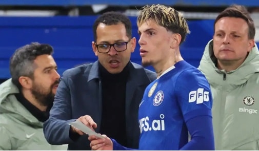 HLV Liam Rosenior khẳng định Alejandro Garnacho là tương lai của Chelsea