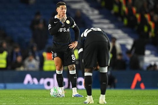Liam Rosenior và Chelsea: Sự đứt gãy niềm tin và dấu chấm hết tại Stamford Bridge