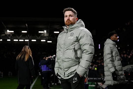 Calum McFarlane tái xuất ghế tạm quyền Chelsea: Nhiệm vụ giải cứu tại Wembley