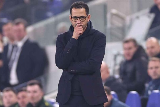 Liam Rosenior và sự sụp đổ tại Chelsea: Kết cục tất yếu sau chuỗi kỷ lục buồn 114 năm