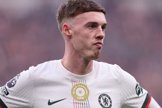 Chelsea hét giá Cole Palmer 130 triệu bảng, MU nhắm máy quét Ao Tanaka của Leeds