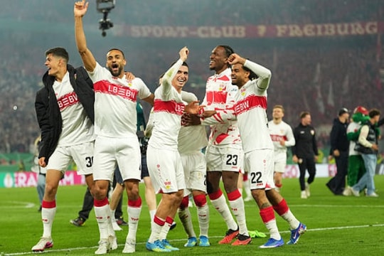 Siêu phẩm đánh gót phút 119 đưa Stuttgart vào chung kết Cúp Quốc gia gặp Bayern